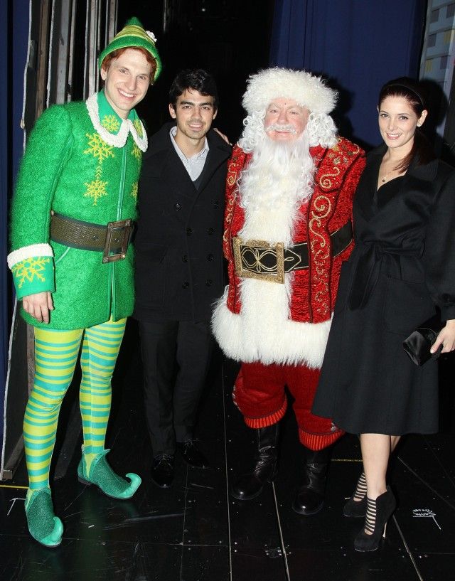 Ashley Greene No Musical Elf