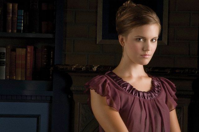 http://i1239.photobucket.com/albums/ff506/foforks/Maggie%20Grace/maggie-grace-photoshoot-2010-maggie-grace-17755659-640-426.jpg