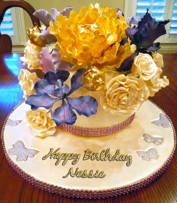 elegant-flowers-butterfly-birthday-cake%2004.jpg