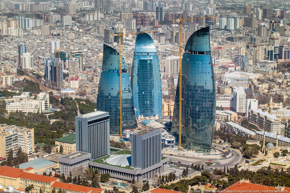 United Colors of Benetton: виды Баку с телебашни и Flame Towers 