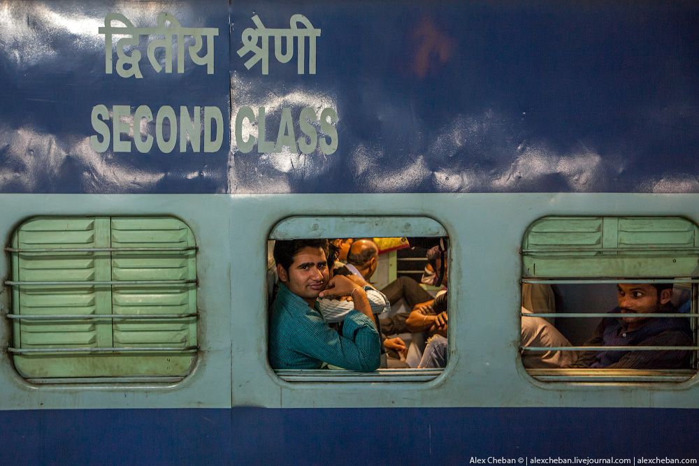 Общий вагон индийского поезда... 