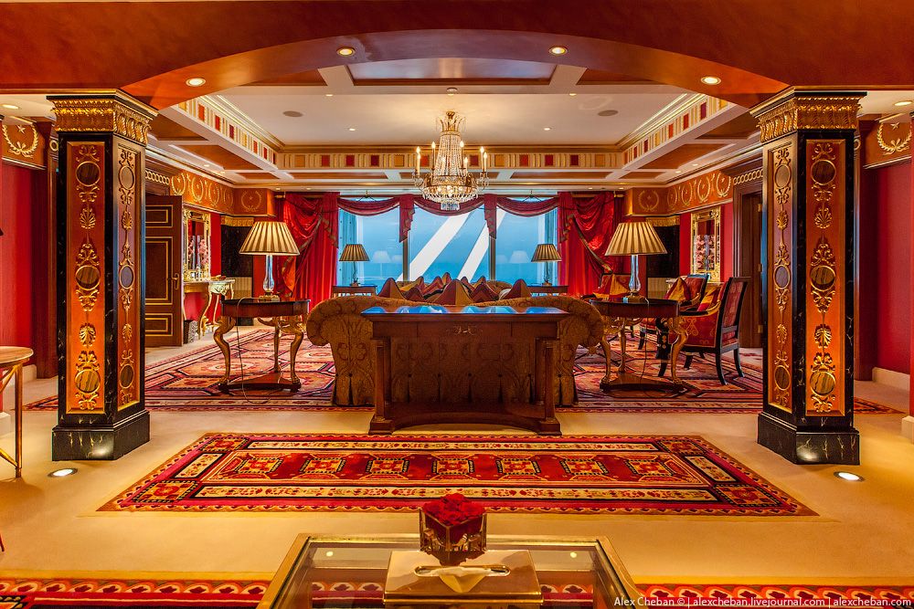 Золото для шейхов и олигархов: самый дорогой номер в семизвездочном отеле Burj Al Arab. 