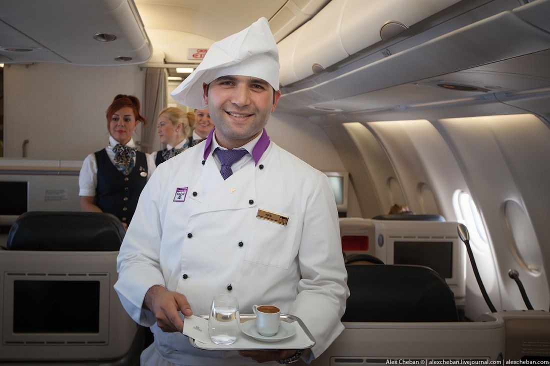 Самолет в Африку: шеф-повар и кофе по-турецки над облаками!