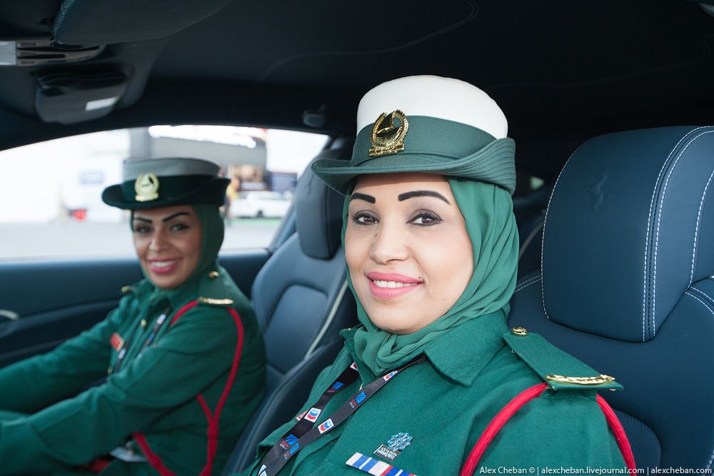 Суровые девчонки из полиции Дубая... 