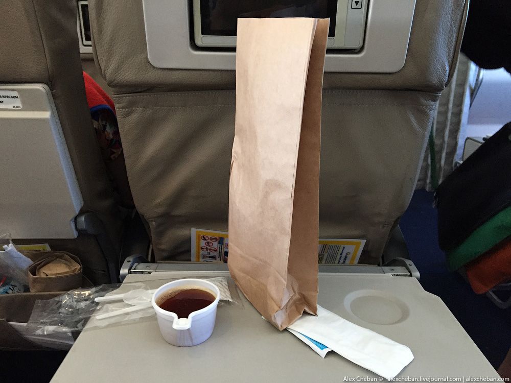 Самый мерзкий бутерброд в самолете. Угадайте авиакомпанию? 