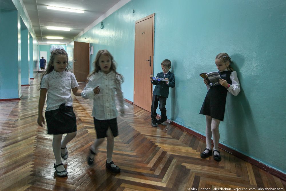 Советский класс 26 лет назад. День знаний в 1986 году в простой советской школе. 