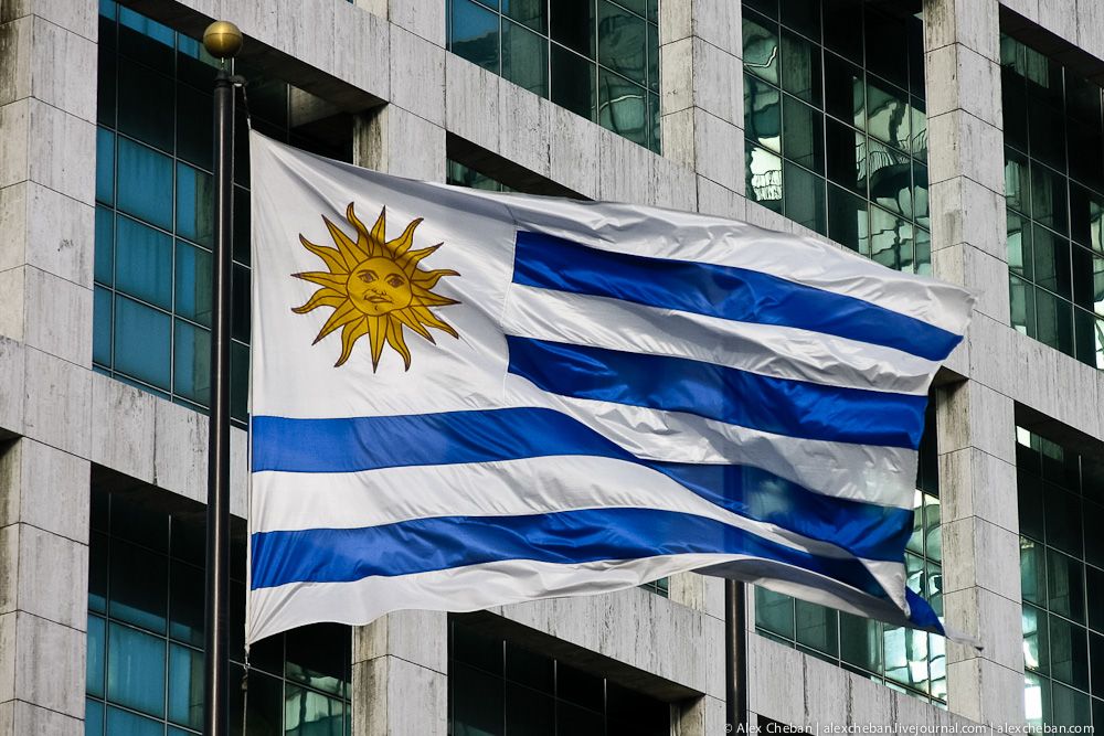 герб уругвая
