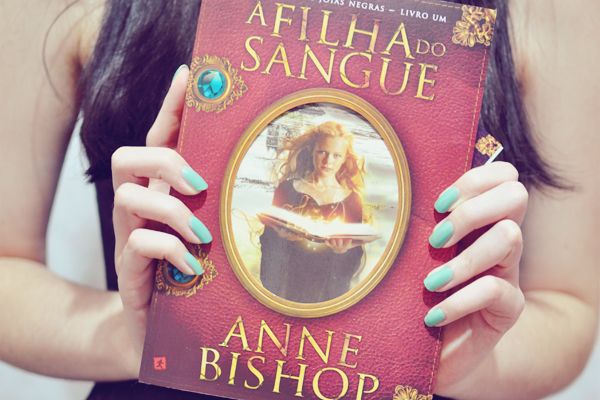 resenha a filha do sangue