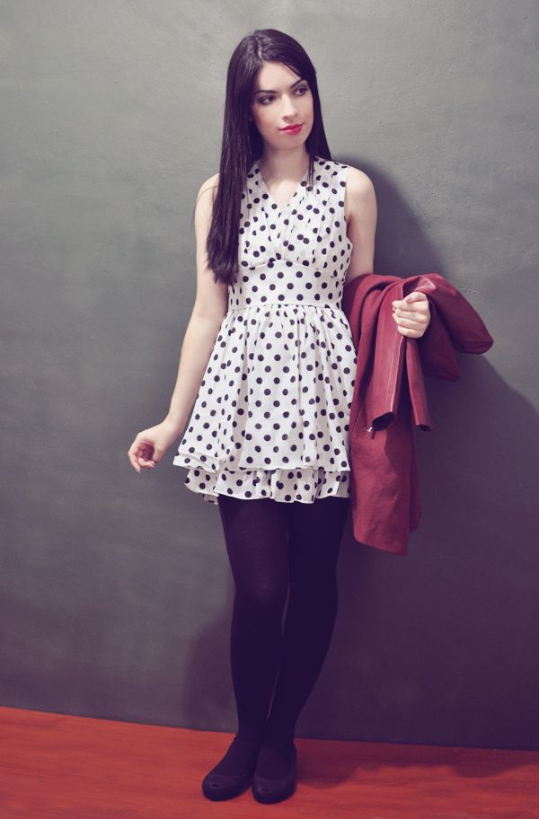 look vestido bolinhas poá