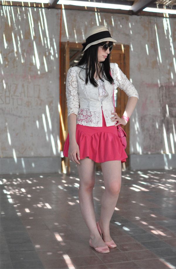 look rosa e branco