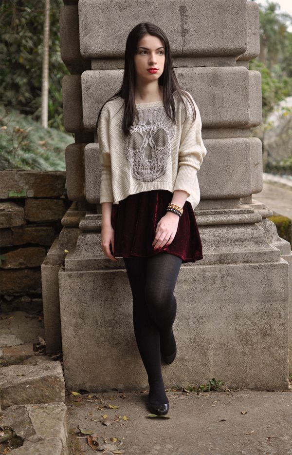 look velvet burgundy skirt