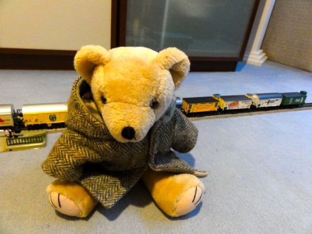 http://i1239.photobucket.com/albums/ff516/ScillyHH/Toyvoyagers/DSC06864.jpg