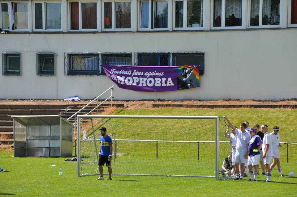 http://i1239.photobucket.com/albums/ff518/fussballfansgegenhomophobie/Antira.jpg