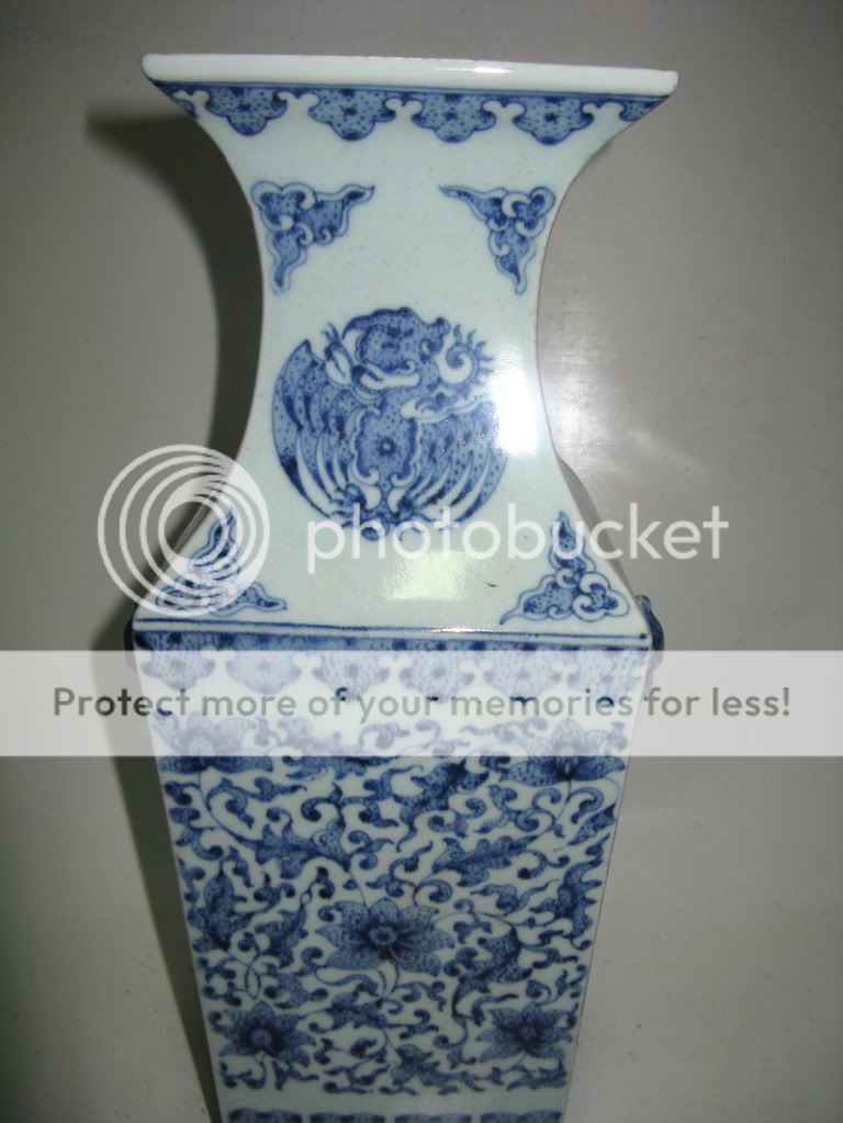 Chinese Splendid Blue and White porcelain flower vase  